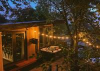 THE BIRD'S NEST - Secluded getaway! - B&B Christchurch