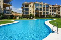 3 bedroom, top floor with fantastic terraces, sea view and pools - B&B Mijas Costa
