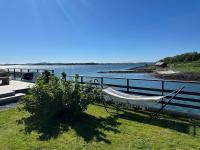 Cozy townhouse at the sea! - Ferienwohnung Salhus