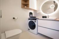 One-Bedroom Apartment with Sunshower - infrared light and UV light (A19)