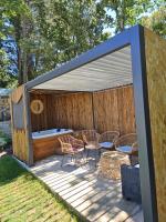 Villa familiale avec piscine jacuzzi terrasse - B&B Prades-le-Lez
