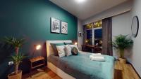 One-Bedroom Apartment with Balcony