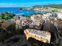 Indústria Apartament per 3 persones a 2 minuts de la platja amb Aire acondicionat i plaça d'aparcament - B&B