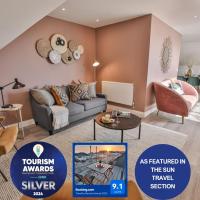 THE PENTHOUSE by BOURNECOAST - A Stylish Coastal Penthouse with a Balcony, SEA VIEWS and Parking - Just 10 Minutes Walk to the Sandy Beaches - FM8407 - Chambres d'hôtes Southbourne