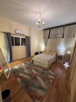 Prime Zamalek 2BR Apartment Steps to Nile - B&B Il Cairo