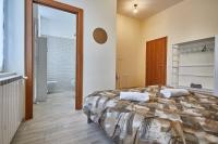 Cattaneo 65 - 3 Bedrooms, 5 minutes from Lake Como and station - Parking - B&B Lecco