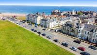 Heaton House Apartment - North East Escapes - Chambres d’hôtes Tynemouth
