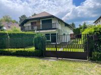 Fenyves lak Balatonszéplak - Bed and Breakfast Siófok