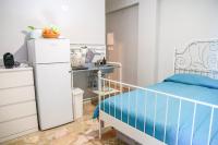 Studio Apartment with One Double Bed