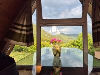 IO-TI Racha - Bed and Breakfast K’vatskhuti