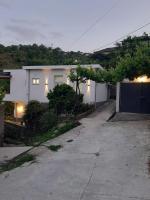 Dalipi's Guest House - B&B Gjirokastra