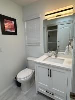 Beautiful Home in Burnaby (Metrotown Area) - Chambres d'hôtes Burnaby