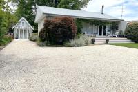 Antler & Oak Cottage: Provincial Luxe In Moss Vale - B&B Moss Vale