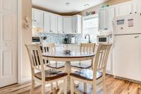 Charming Coastal Cottage with Pool Access! - B&B Wells