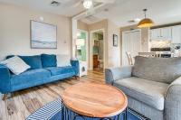 Charming Coastal Cottage with Pool Access! - B&B