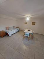 Dpto zona Clínica REINA FABIOLA con pileta - B&B Córdoba