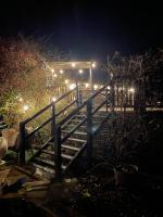 Spacious Cabin with Private Hot Tub, and Private Pool, in 5 Acres - intimate Special stay For 2 Adults - plus 1 child under 2 and up to 2 dogs stay for free - Chambres d'hôtes Downham