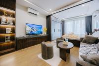 One-Bedroom Apartment with Balcony
