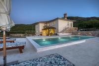 VILLA PRISUNAC - private luxury with amazing sea view between Istria and Kvarner - B&B Zagorje