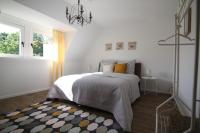 Alte Praxis - Zentral & ruhig in Simmern! Stellplatz - Ferienwohnung