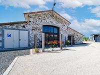 Gîte L'Art du Rustique Chic - Sérénité et Elégance - B&B Saint-Germain-sur-Moine