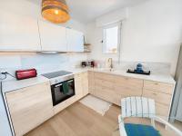 Blonville sur Mer, 2 minute walk to beach, 2 parking spaces and balcony - Chambres d’hôtes Blonville-sur-Mer