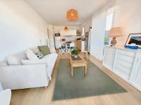 Blonville sur Mer, 2 minute walk to beach, 2 parking spaces and balcony - Chambres d'hôtes Blonville-sur-Mer