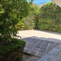 Haris-vest - B&B Athens