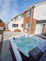 Luxury Sea View Retreat with Hot Tub Sleeps 8 - B&B Dover