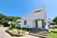 Monte Verde B CD 294 - Cleverdetails, Sleeps 2 adults and 2 children, 4 salted water pools - B&B Quarteira