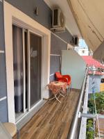 Apartamento con vistas y balcón