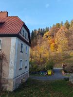 BAZA WYPADOWA 5km na Wielką Sowę! Przy strumyku z wyposażoną kuchnią - B&B
