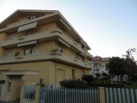 Homiday - Appartamento 20Th Century - B&B Pineto