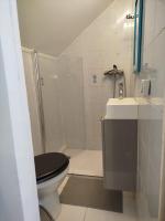 Appartement individuel dans charmante maison de ville à la française - Chambres d’hôtes Gagny