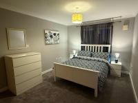 2 Bed - Sleeps 6 - Free Parking - Town Centre - B&B Bracknell