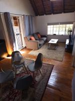 Charming Loft-Style Appartment - Ferienwohnung Sandton
