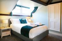 The Penthouse Queen Margaret's Lodge - B&B Scarborough