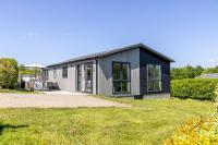 Hazel Lodge, 27 Roadford Lake Lodges - B&B Lifton