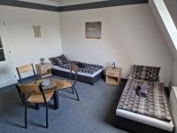Dreibettzimmer mit eigenem Bad