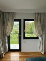 Căsuța lui Filip - Bed and Breakfast Teșila