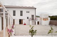 Apartment mit 2 Schlafzimmern und Balkon