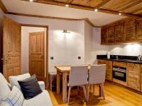 Appartement de standing au centre de Courchevel 1850, en bord de piste et avec terrasse - FR-1-514-35 - B&B