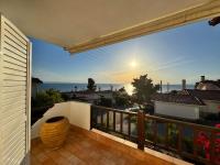 Appartamento con 1 Camera da Letto, Balcone e Vista Mare