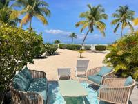 Coco Beach 2 bedrooms beachfront - B&B Baie Nettle