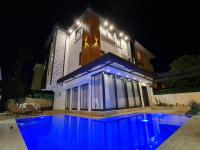Casa Rosa Luxury Villa w heated Pool - B&B