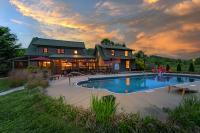 Sleeps 20 Sport Court Pool Hot Tub Playground - B&B Avery Creek