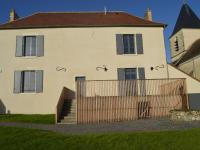 Presbytère écorénové avec terrasse et vue sur étang, proche Parc Naturel Régional de la Brenne - FR-1-591-180 - B&B
