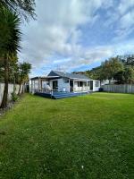 Typical Kiwi Family Holiday Home in the Coromandel - B&B Tairua