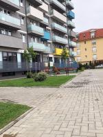 Esther Apartment - elevator, balcony, free private parking, self check-in - Chambres d’hôtes Timişoara