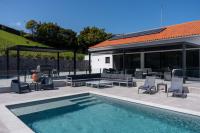 Casa Pura Vida - Heated Pool and Sea View - B&B Ponta Delgada